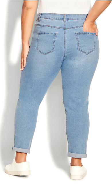 Stretch Girlfriend Jean Light Wash - average